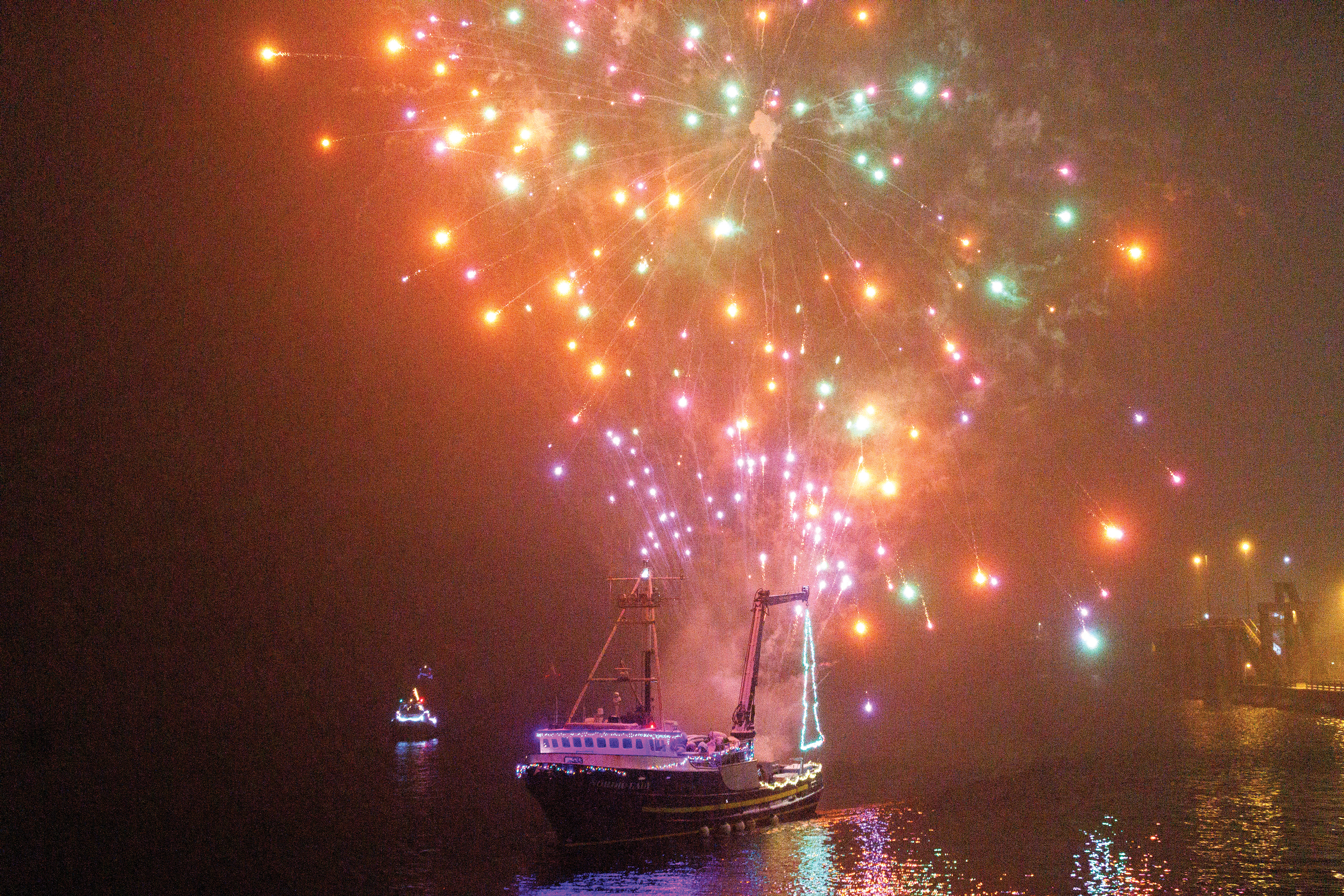 026Boat Parade 2022 Fireworks 1 CMYK