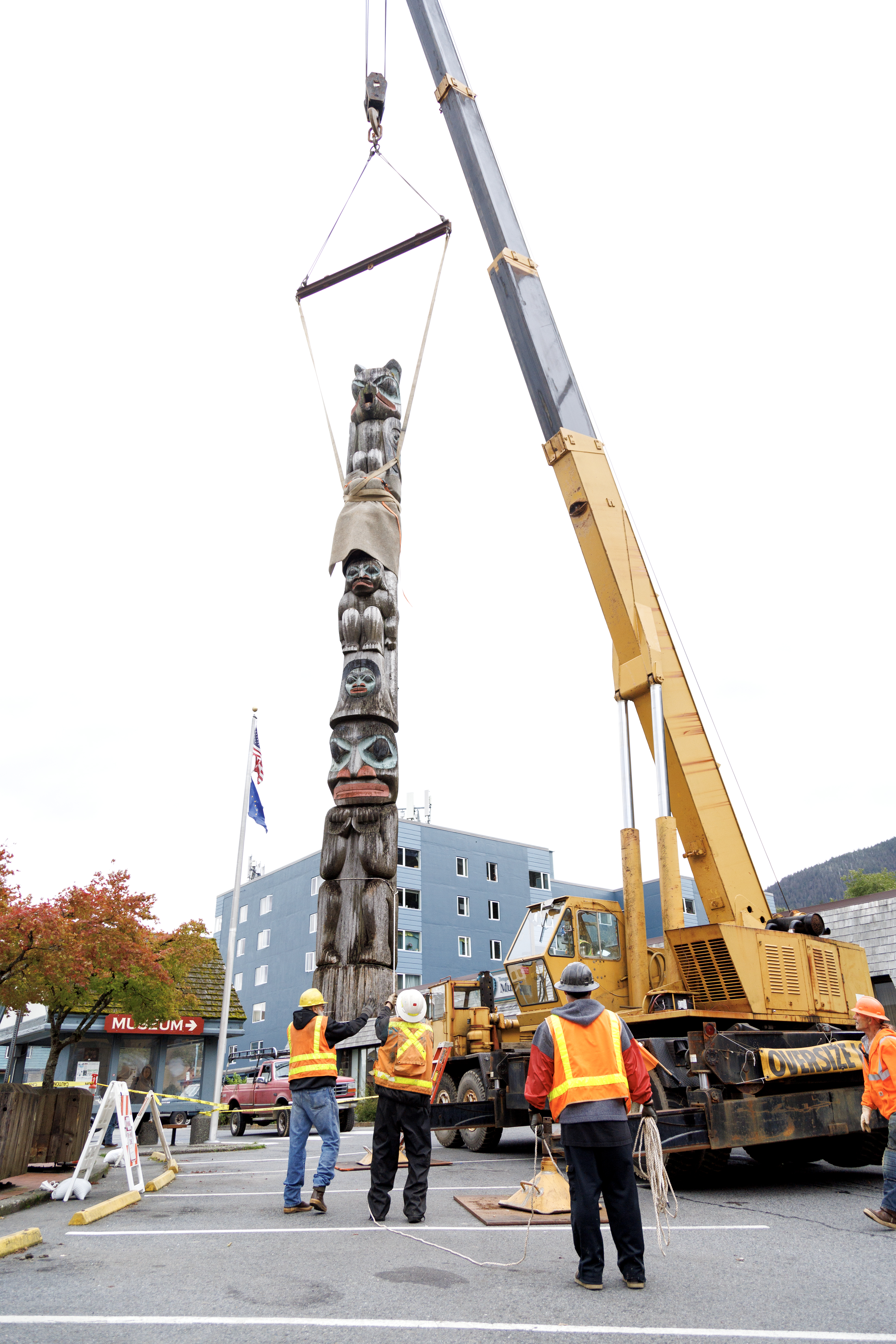 2023 09 18 Totem Pole Crane 1
