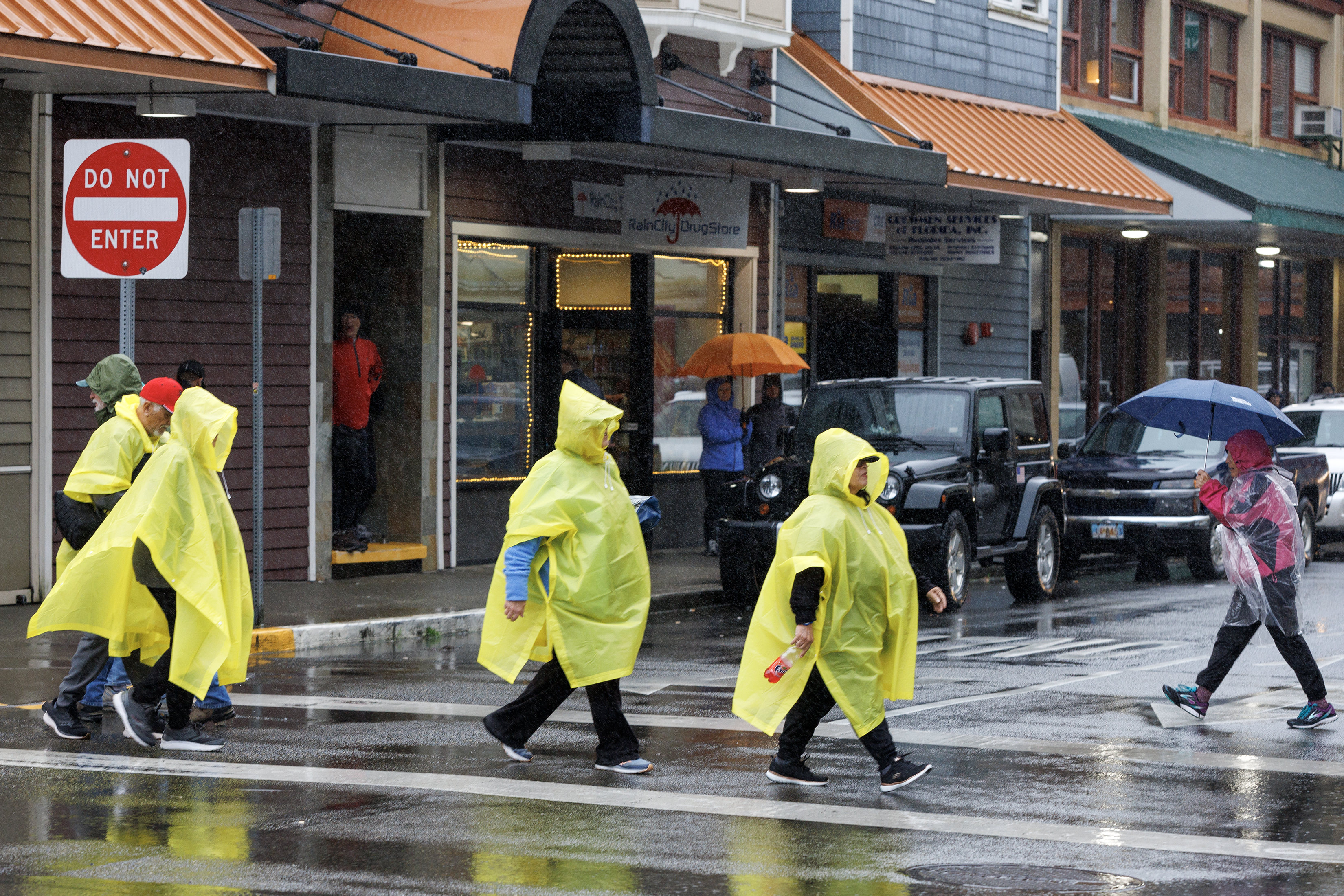 2023 09 21 Yellow Ponchos