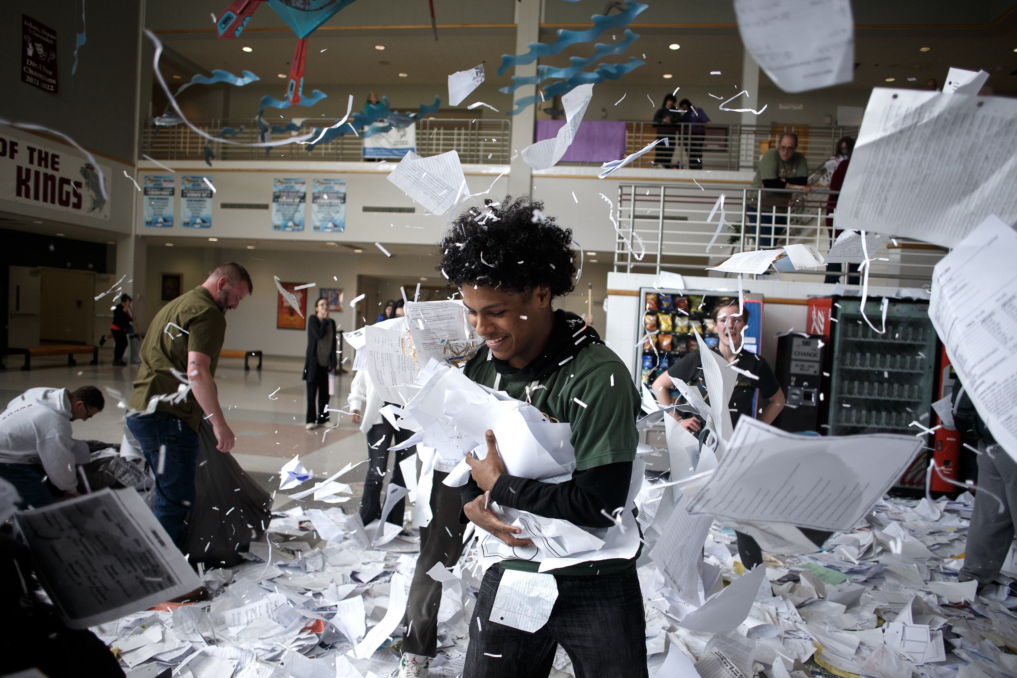 2024 05 24 Kayhi Senior Paper Toss 9