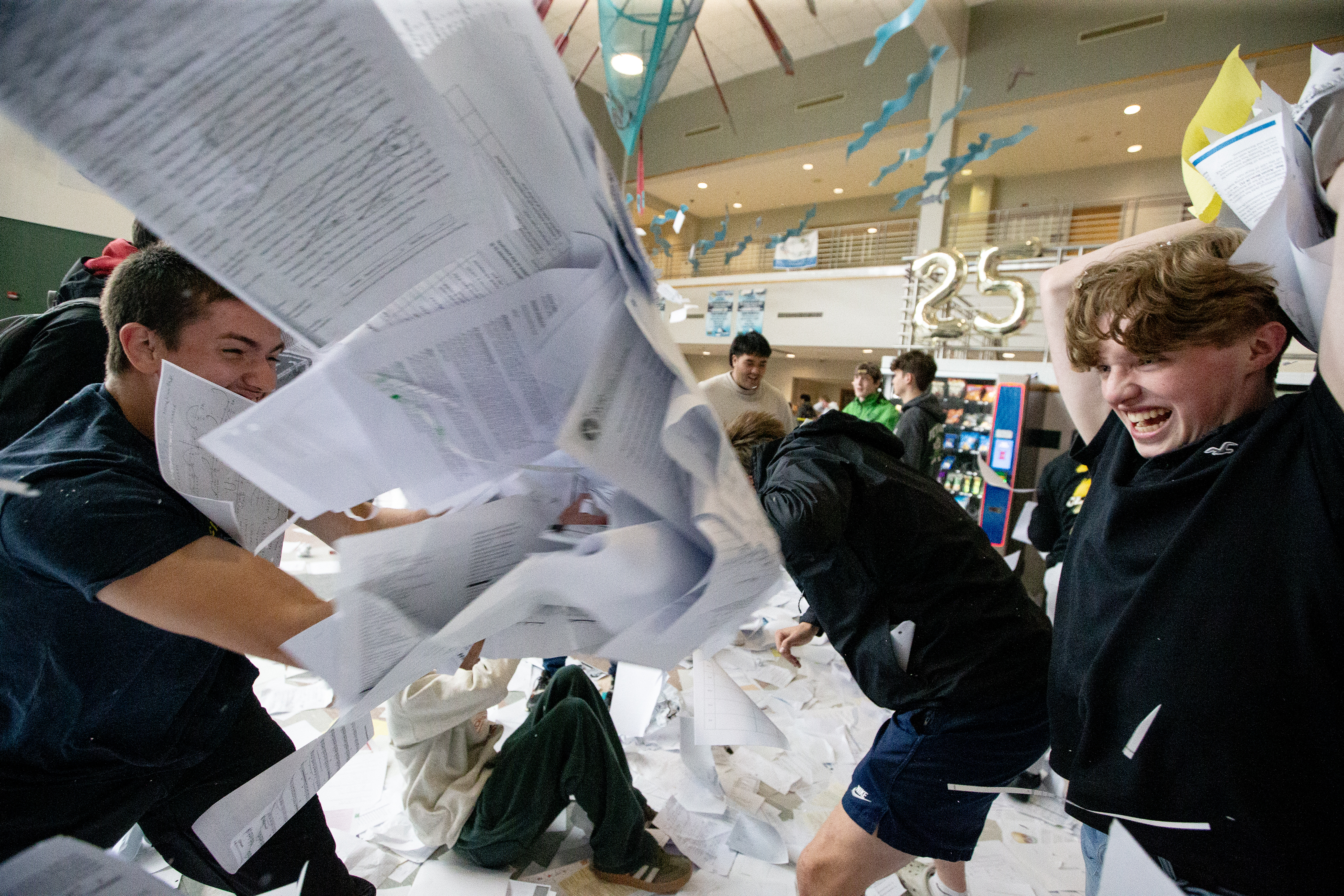 2025 05 23 Kayhi Paper Toss 2
