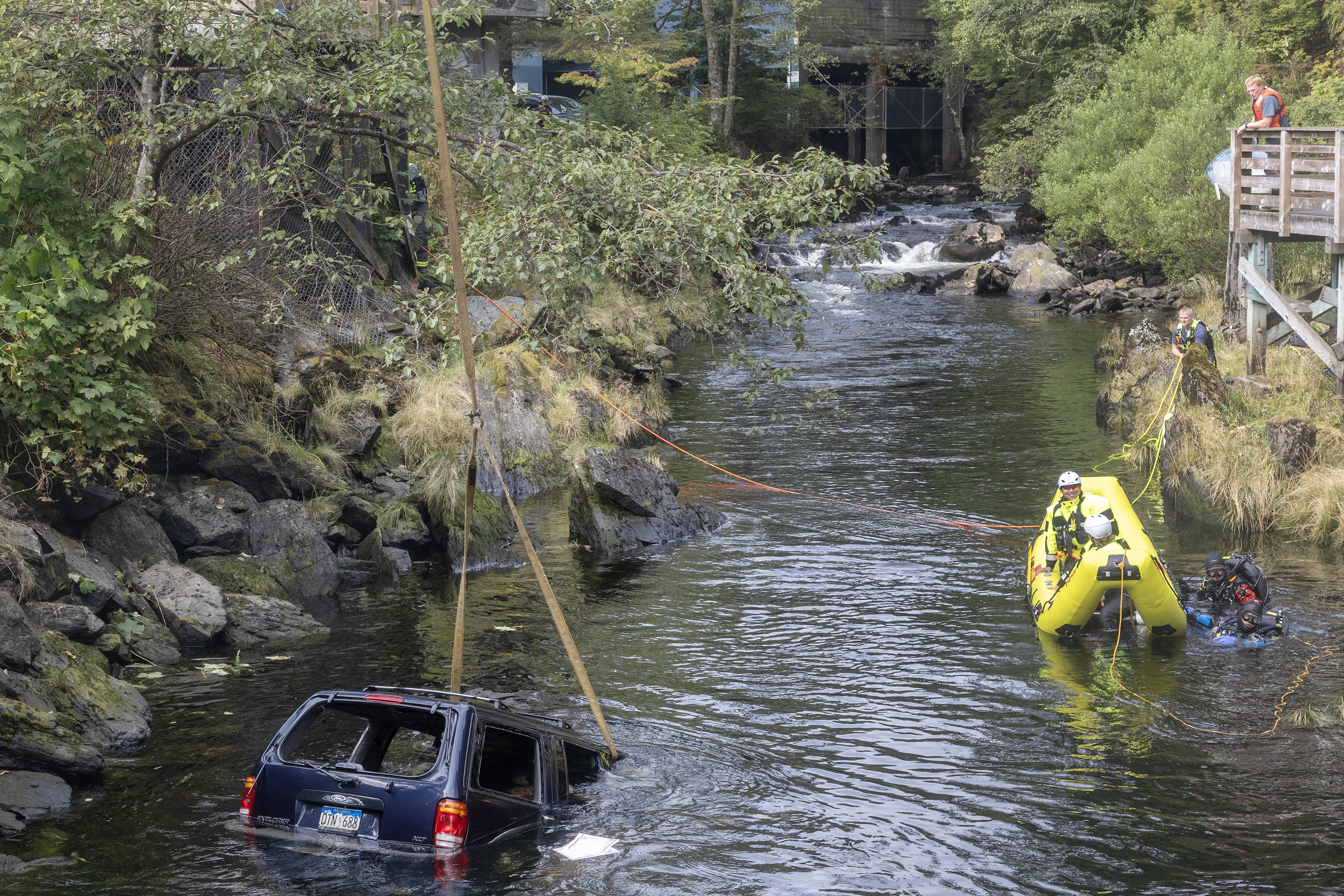 2025 09 04 Ketchikan Creek Car Crash 8