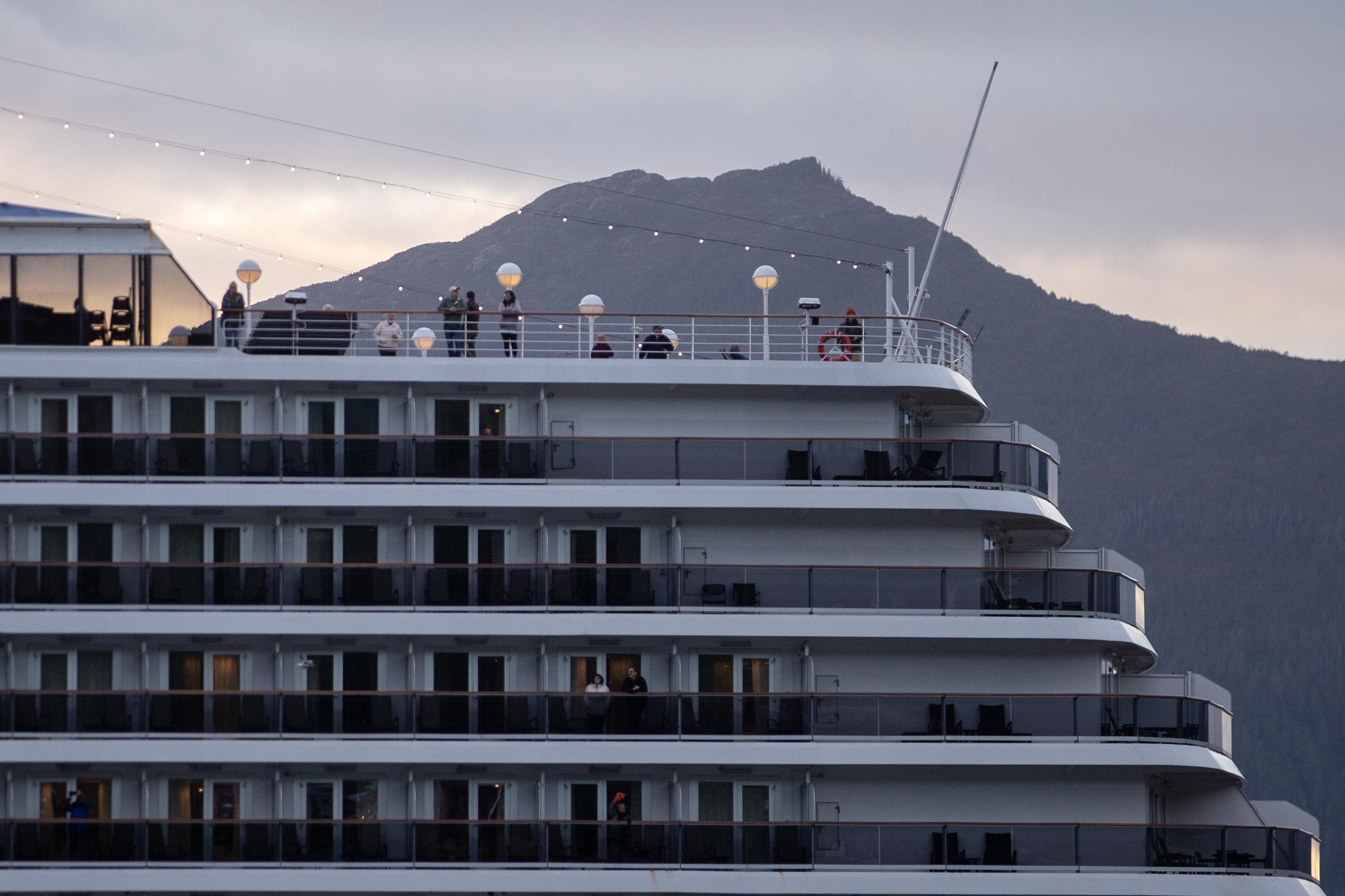 2025 10 07 Last City Cruiseship 3