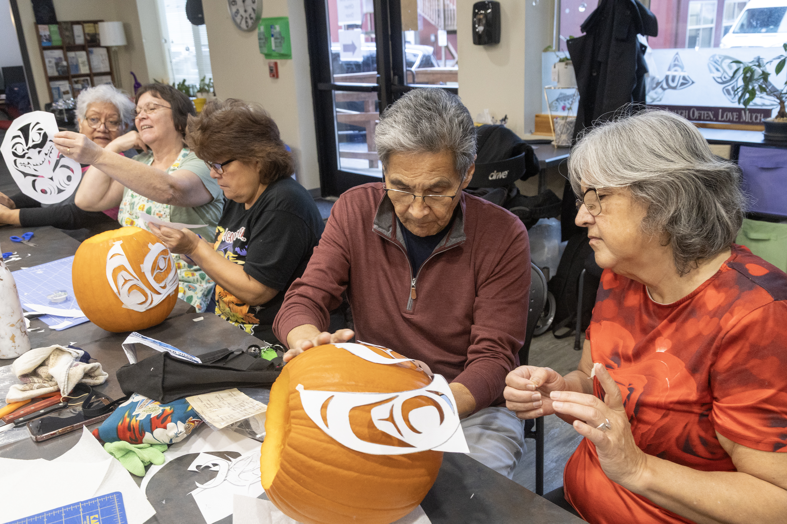 2025 10 27 Pumkin Carving 2