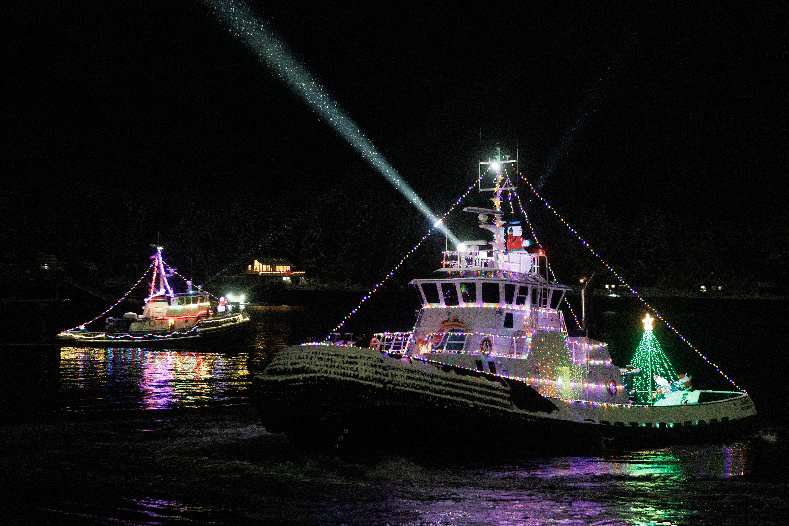 2025 12 20 Boat Parade 3