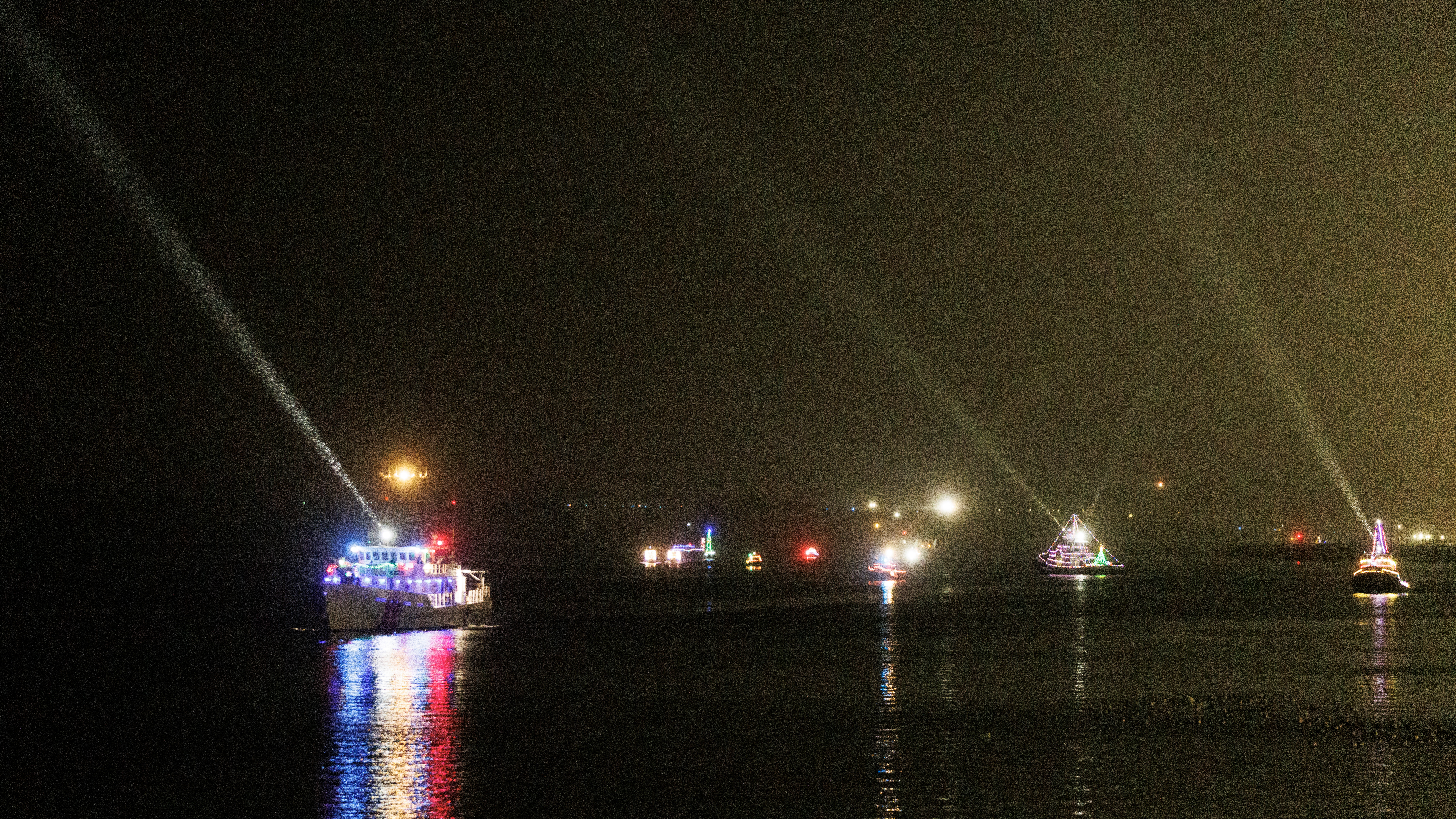 2025 12 20 Boat Parade 4