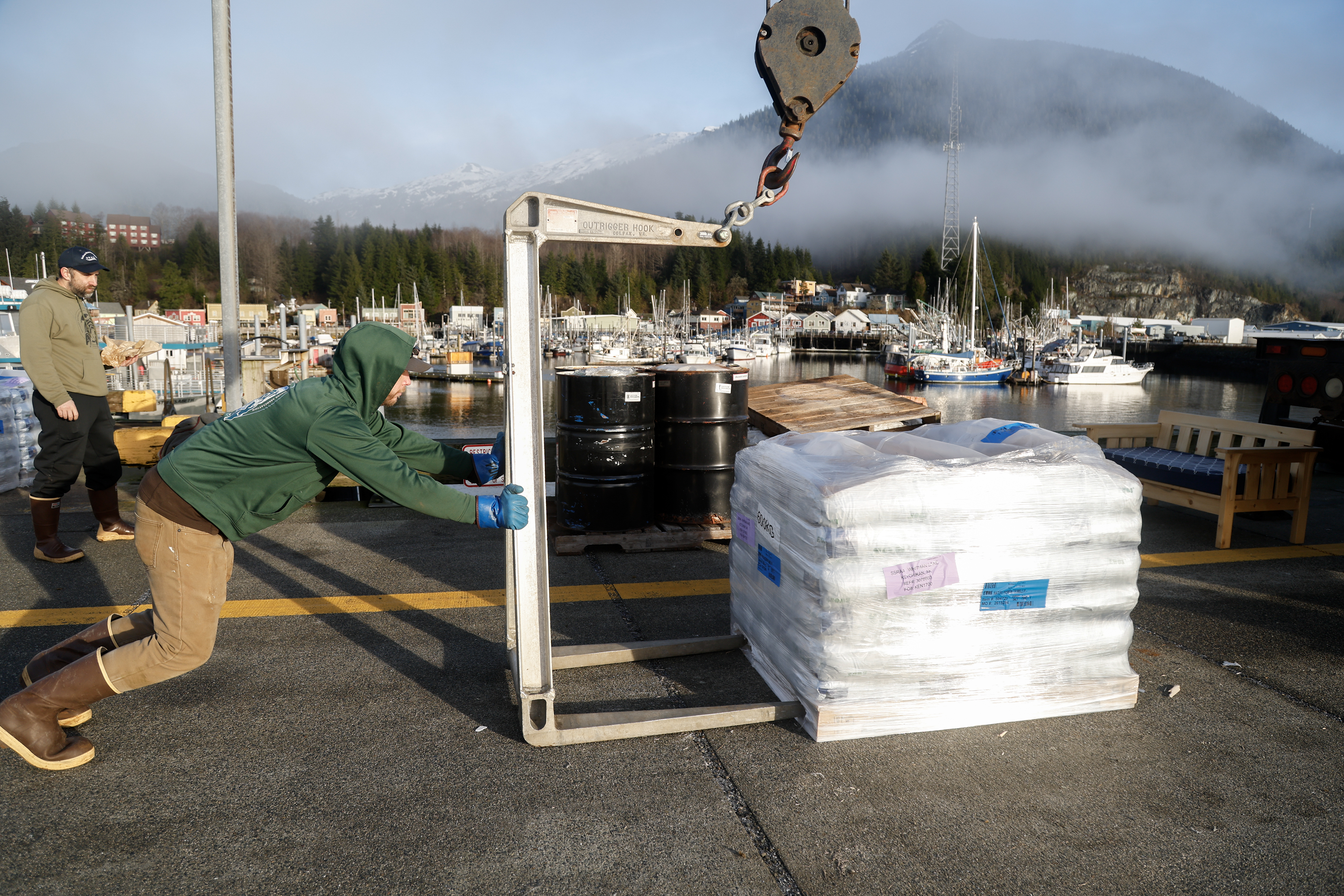 2026 01 15 Loading Barge 1