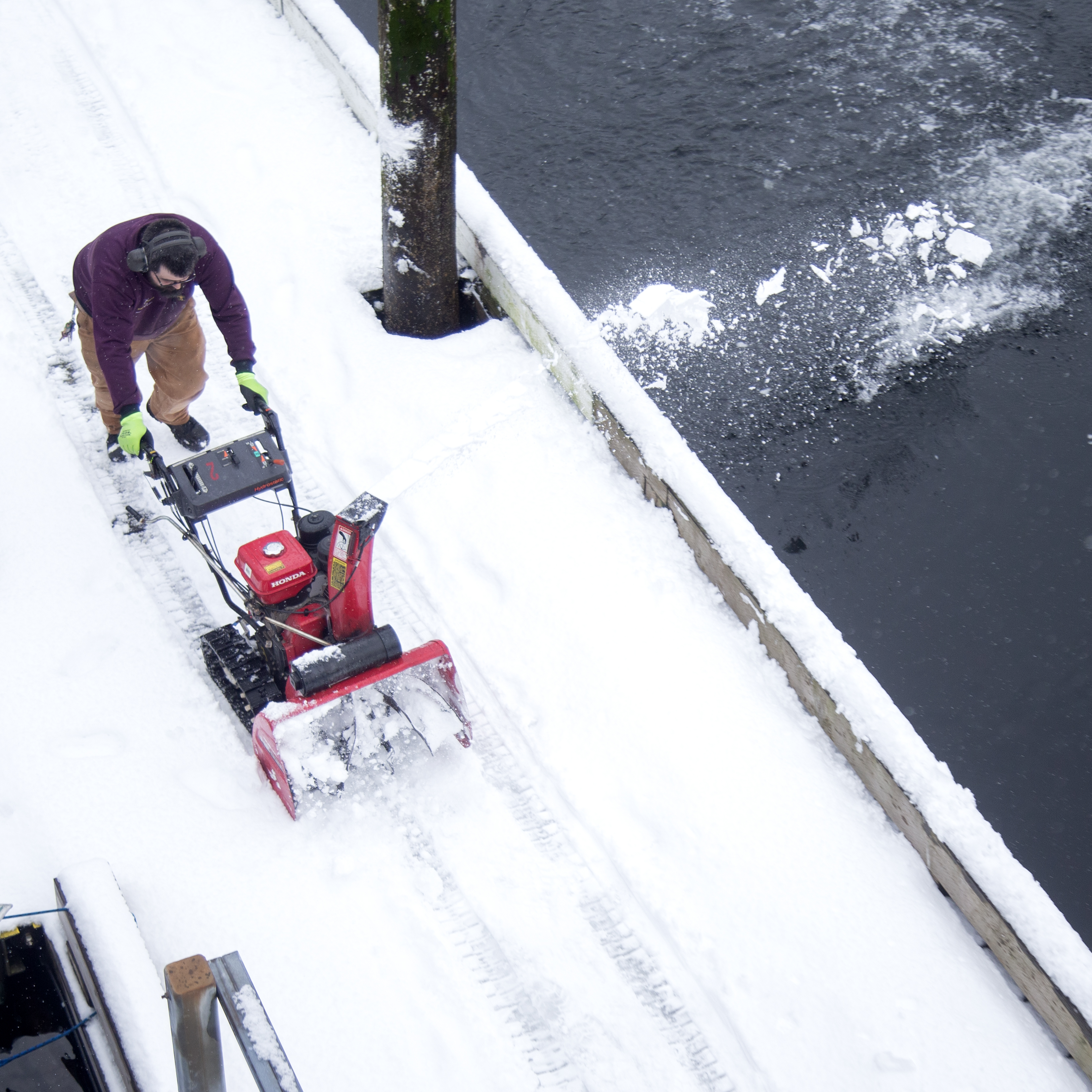 2026 03 11 Harbor Snowblower 2