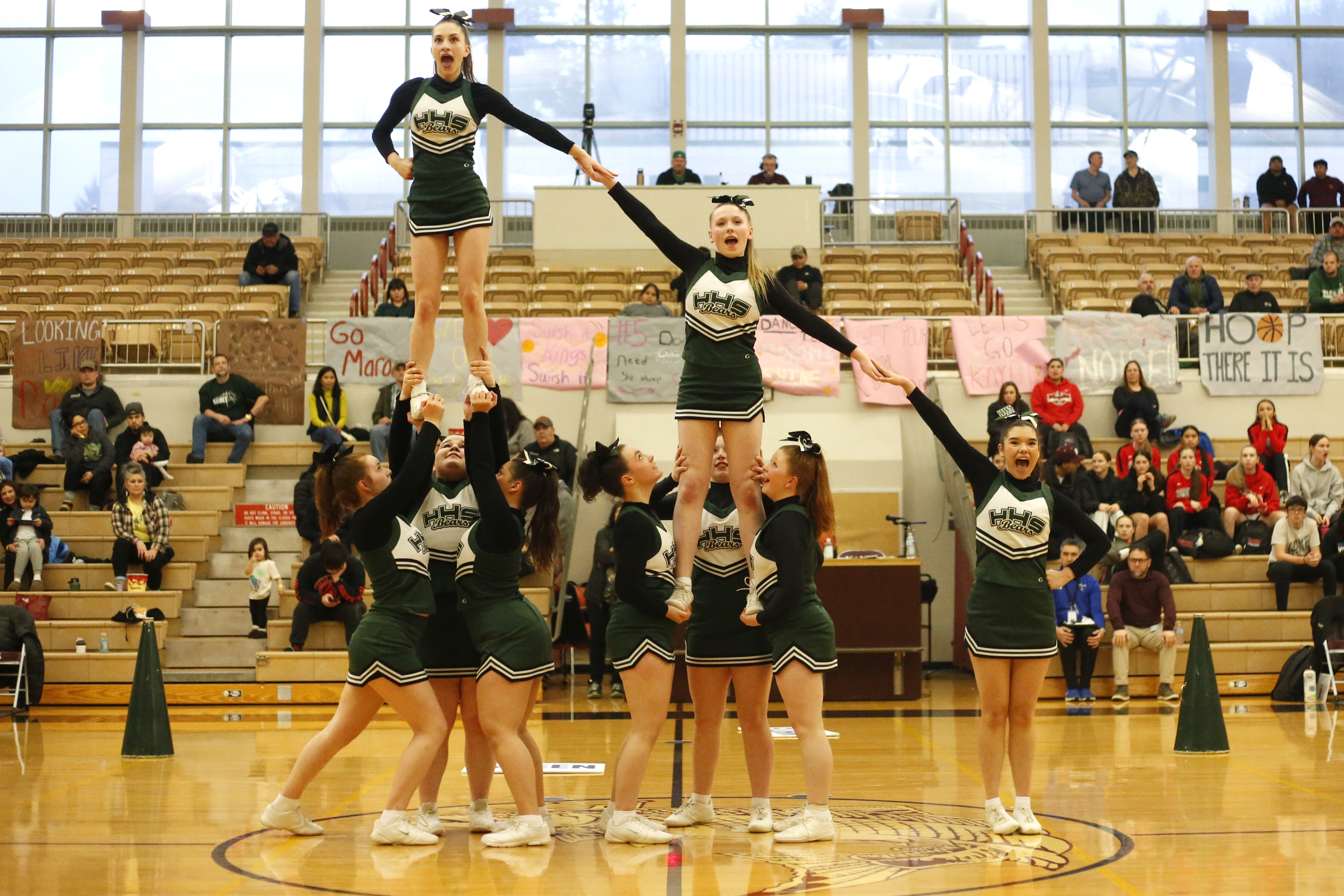 Haines Cheerleaders 06