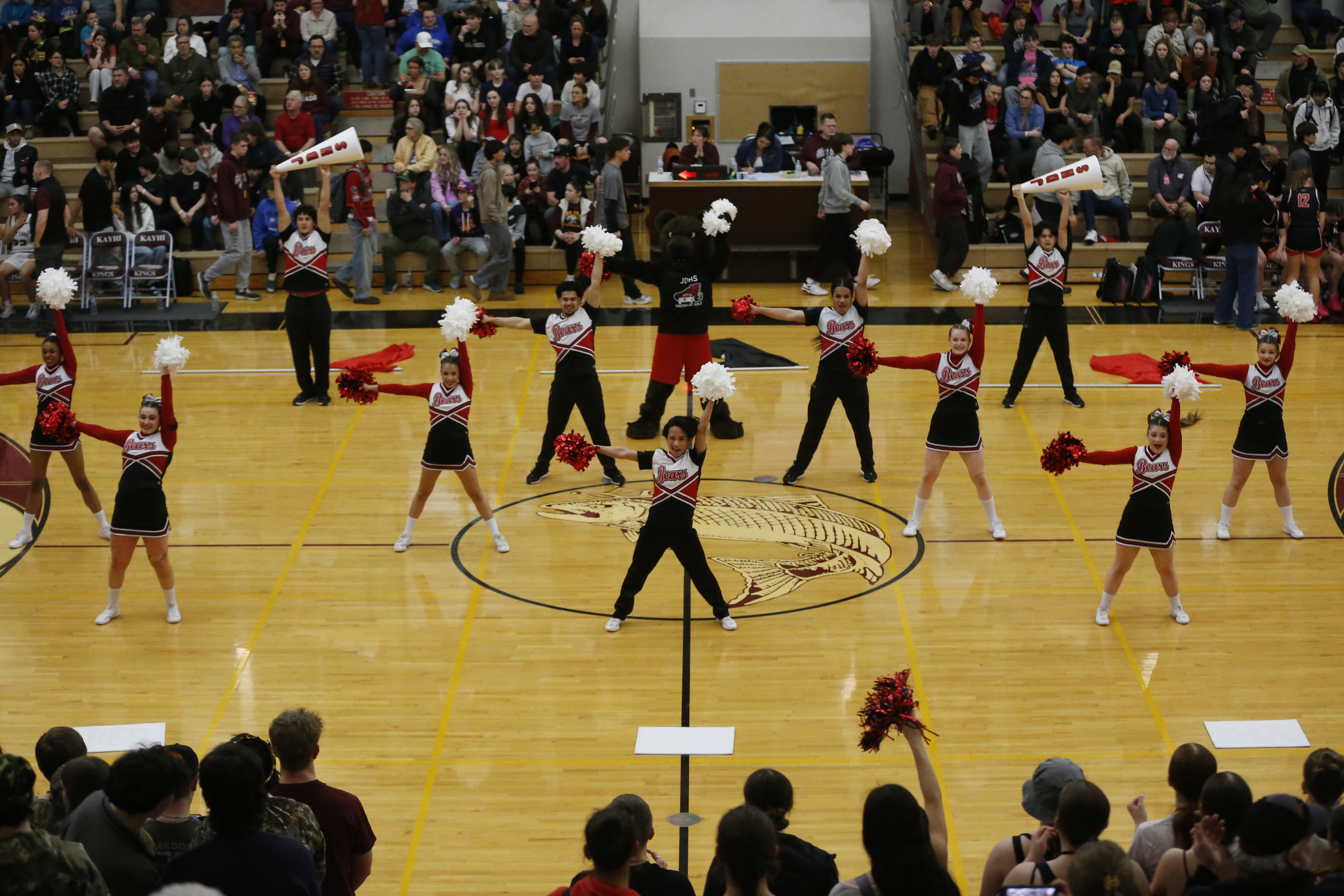 Juneau Douglas Cheerleaders 05