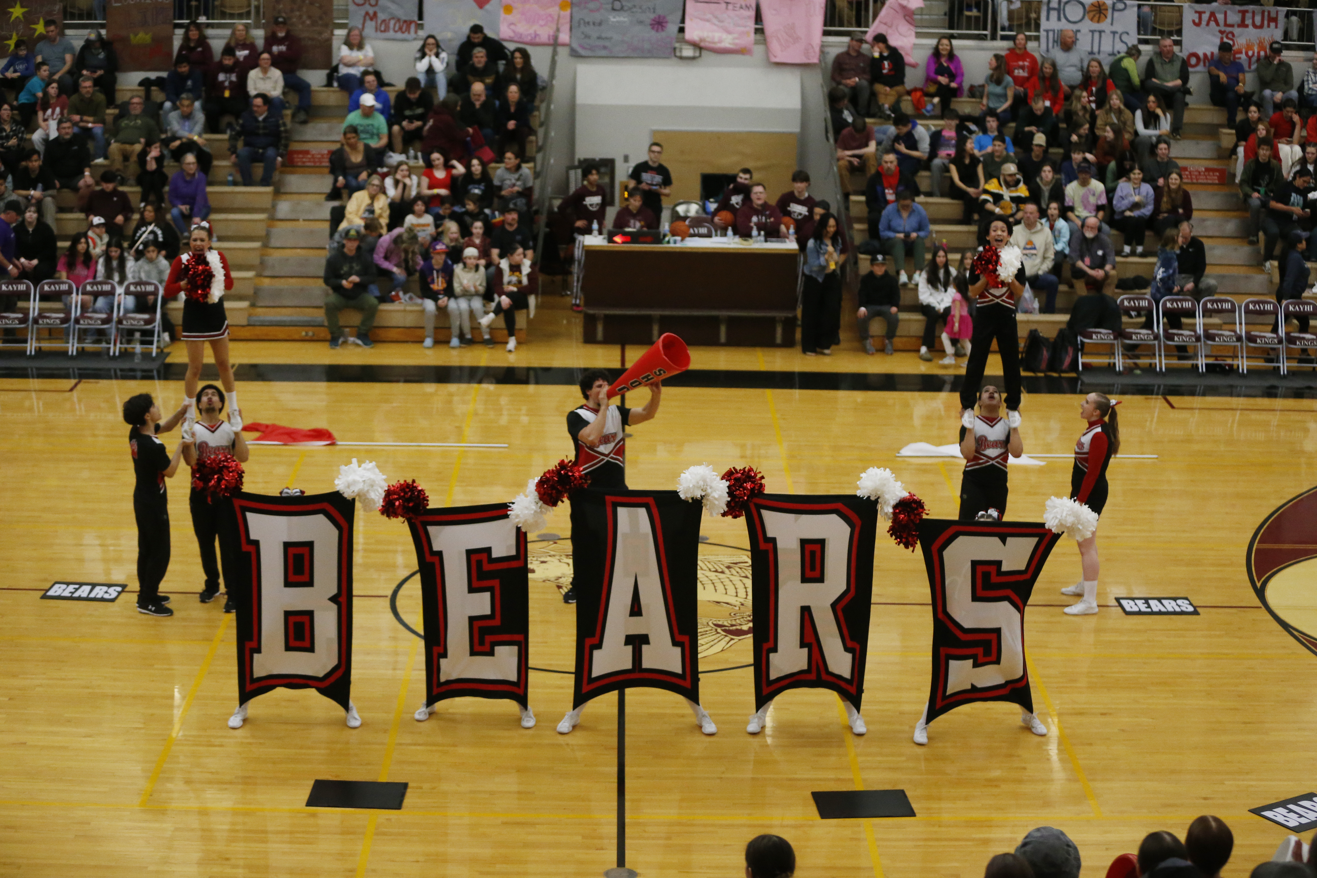 Juneau Douglas Cheerleaders 08