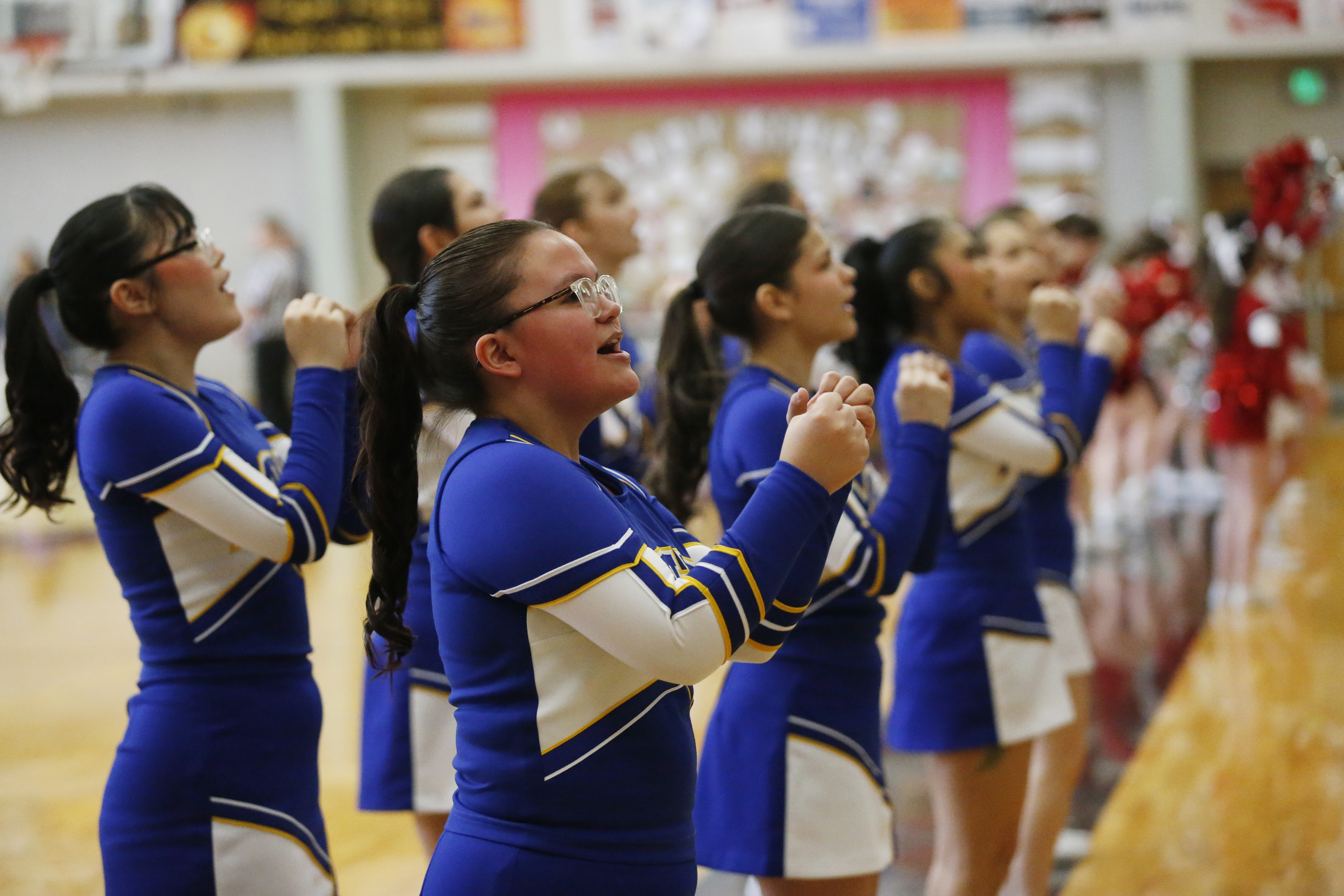 Metlakatla Cheerleaders 04