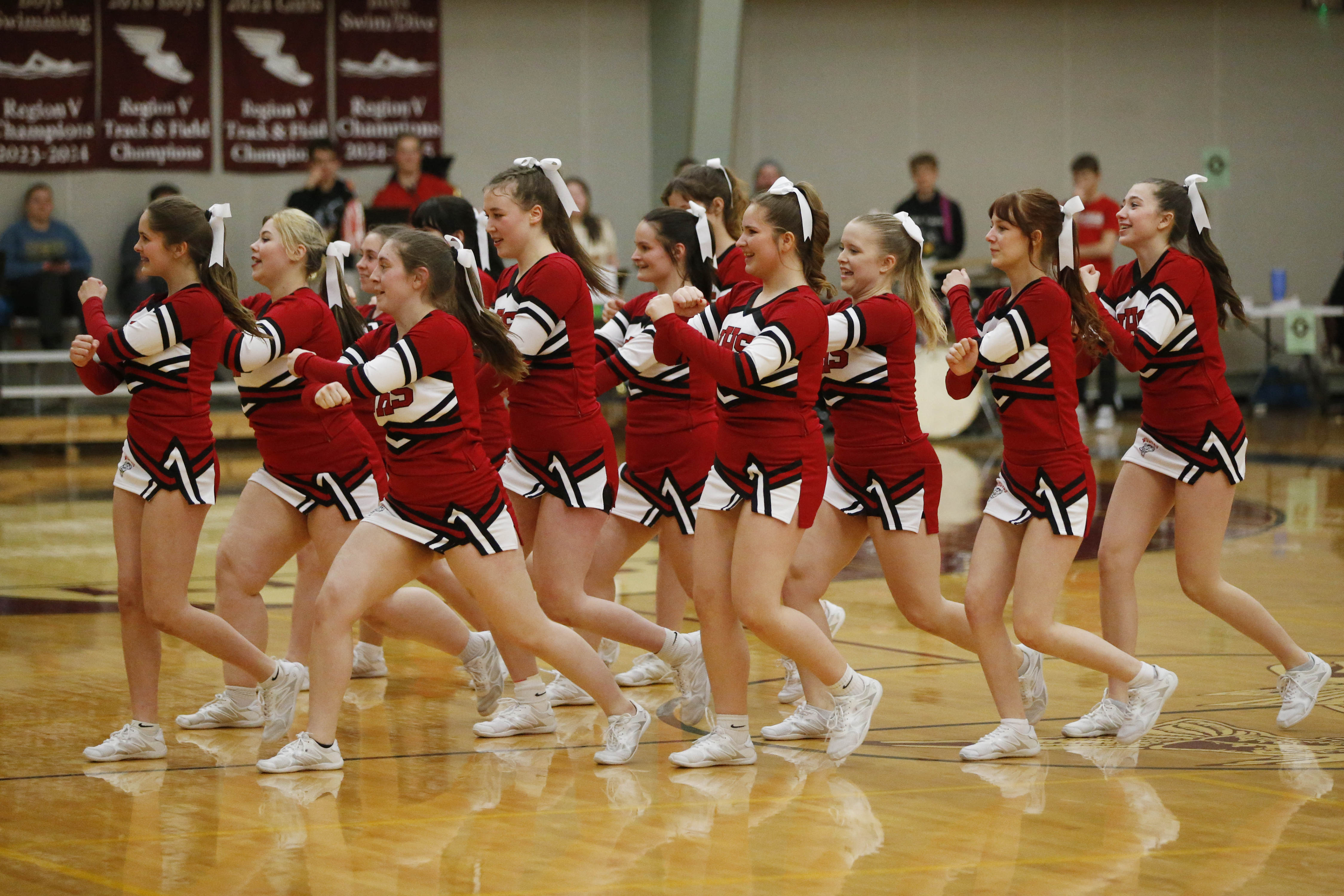 Wrangell Cheerleaders 06